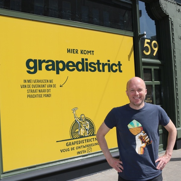 Gijs Groenevelt en Freek Padberg voor de nieuwe winkel Grapedistrict HR.JPG