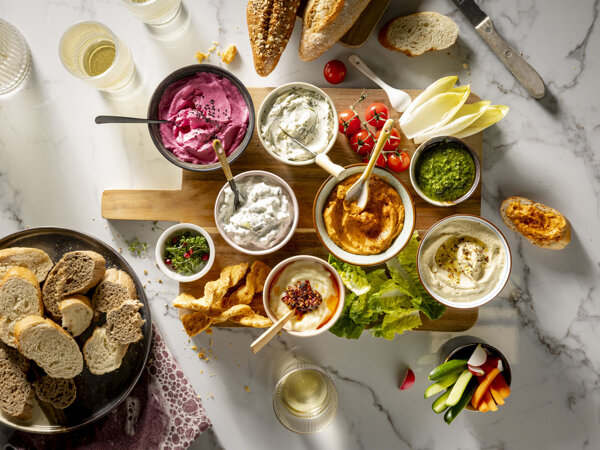 Jumbos Tapas spreads en dips.jpg