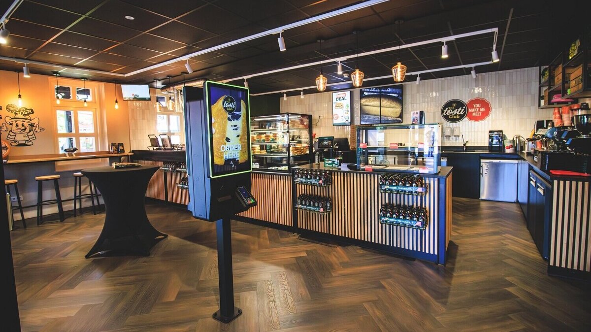Tosti-Club-interieur.jpg