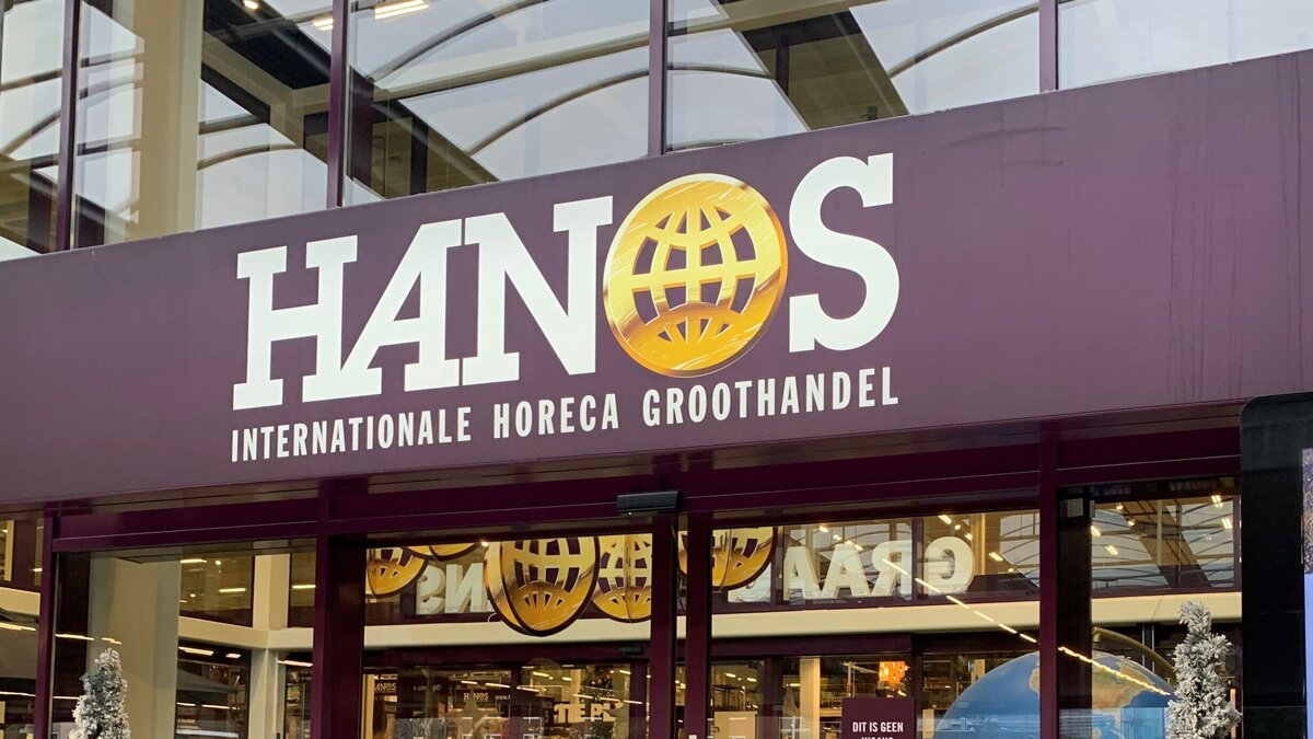 Hanos exterieur ingang gevel