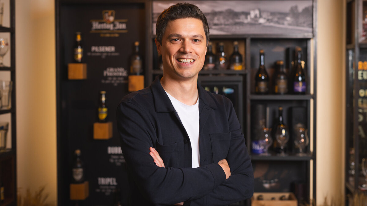 DUIZENDDINGEN_ABINBEV_PORTRETBART_V2_HR52552 (1)