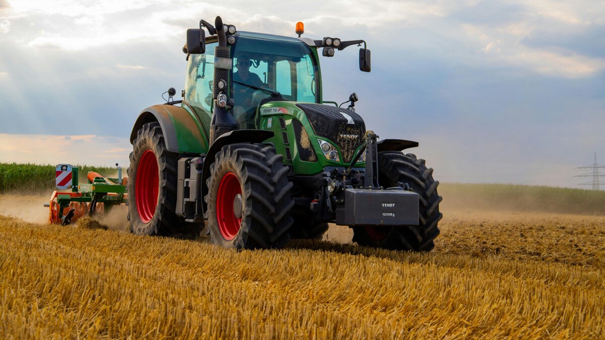 Tractor trekker landbouw John Deere.jpg