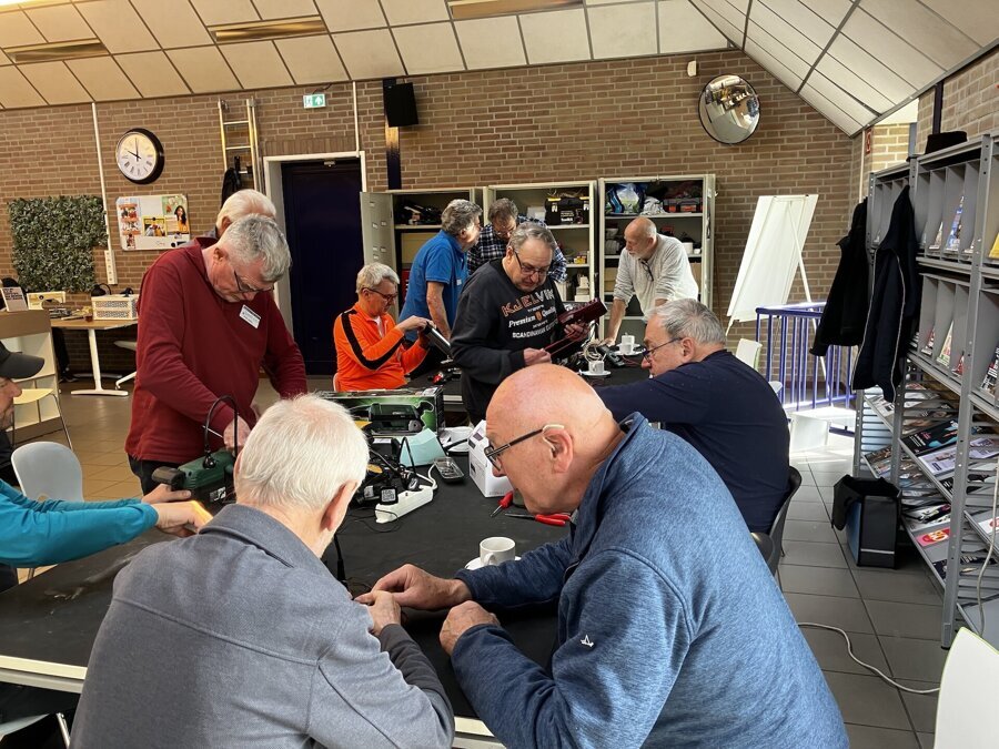 9-5RepairCafe.jpeg